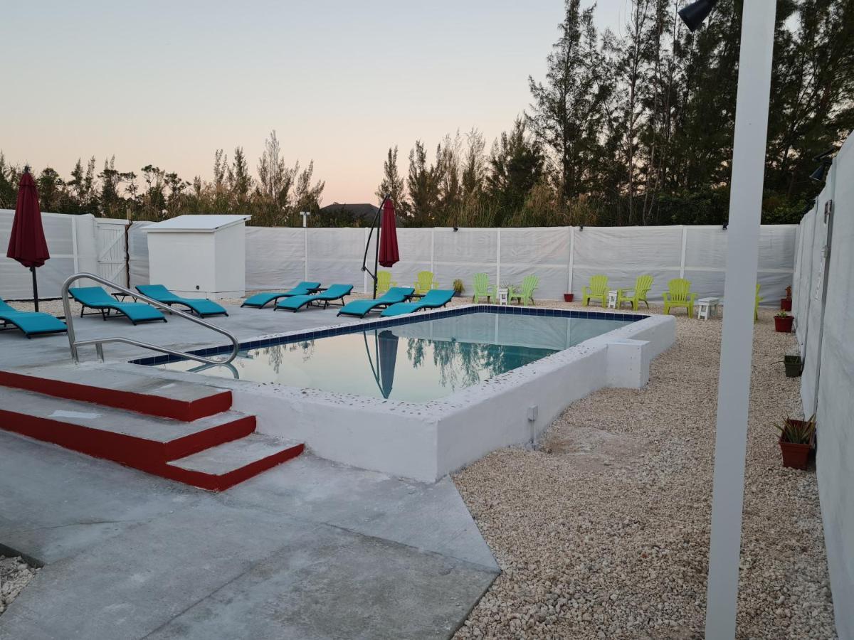 Apartment Bell At The Airport Adults Only - Free Airport Transportation Nassau