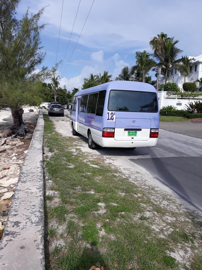 Bell At The Airport Adults Only - Free Airport Transportation Nassau