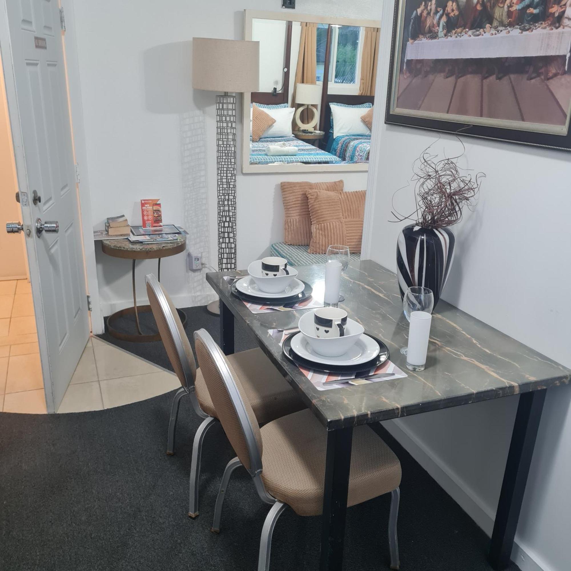 Apartment Bell At The Airport Adults Only - Free Airport Transportation *
