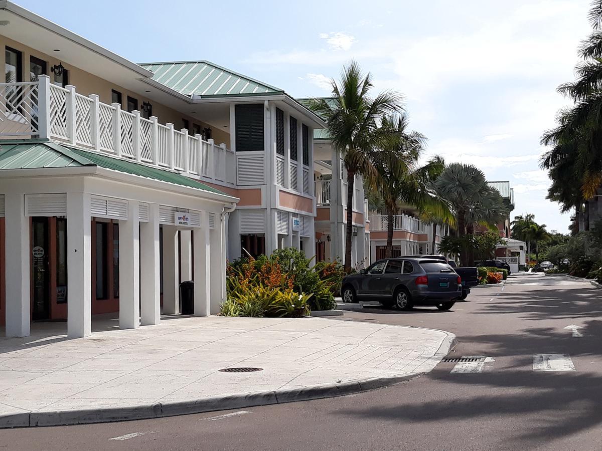 Apartment Bell At The Airport Adults Only - Free Airport Transportation *