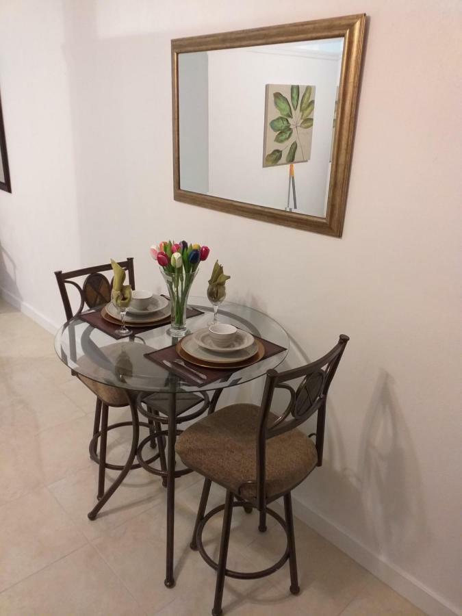 Bell At The Airport Adults Only - Free Airport Transportation Apartment *